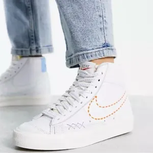 NEW Sz 10 Women's Nike W Blazer Mid '77 Nike 101 White Blue Sneakers DX2350-100