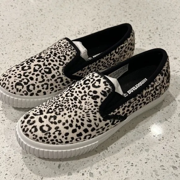 NEW Timberland Leather Slip On Sneakers Size 7