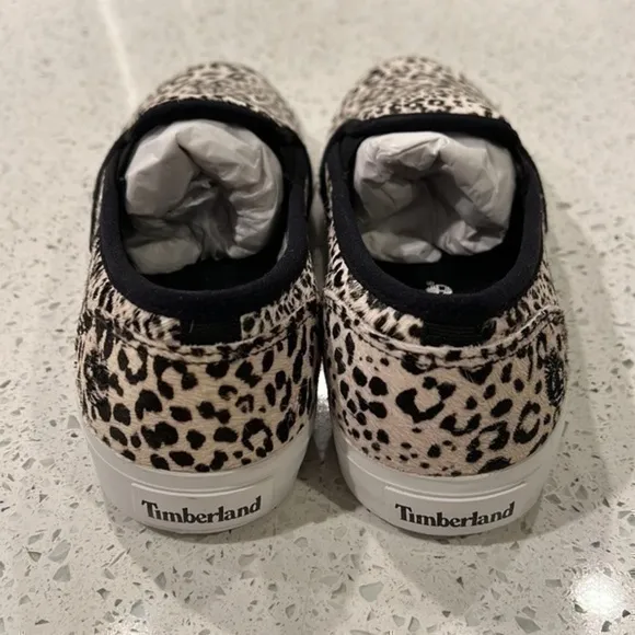 NEW Timberland Leather Slip On Sneakers Size 7