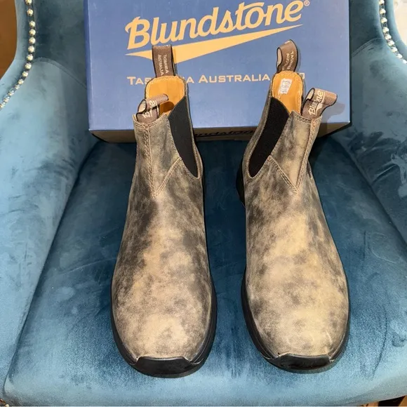 New US Size 11 Blundstone Elastic Sided Chelsea Boots Rustic Brown