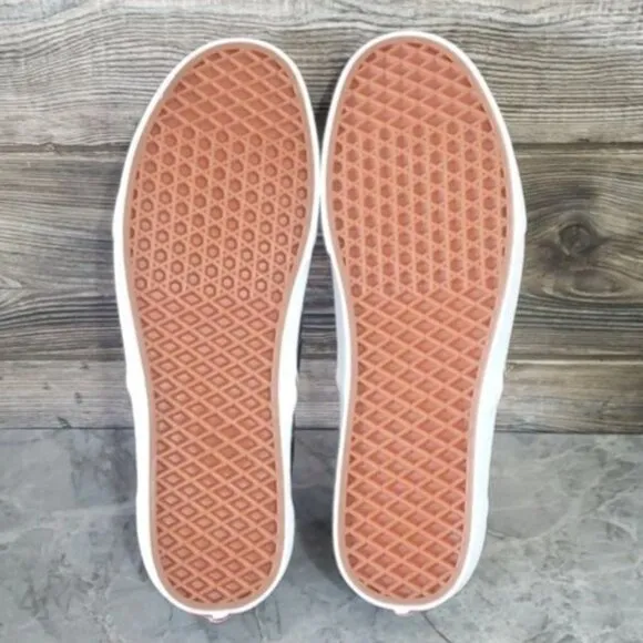 New Vans Classic Slip On Wireframe Skulls Black White Sneakers