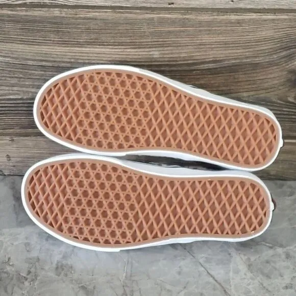 New Vans x The House Of Terror Classic Slip On The Shinning Sneakers
