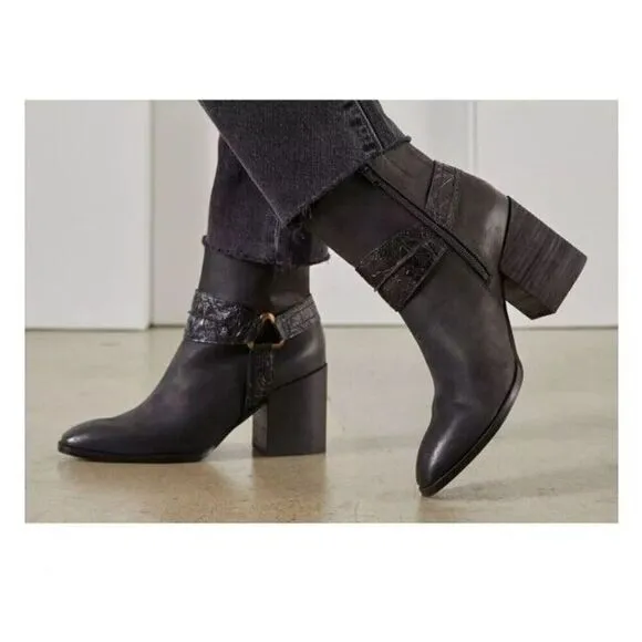 New VIONIC “CARNELIA” BLACK LEATHER  ANKLE BOOTS/BOOTIES SIZE 8