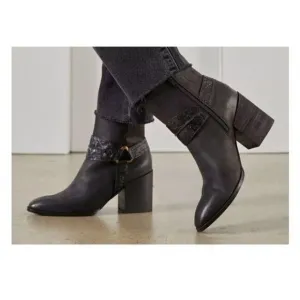 New VIONIC “CARNELIA” BLACK LEATHER  ANKLE BOOTS/BOOTIES SIZE 8