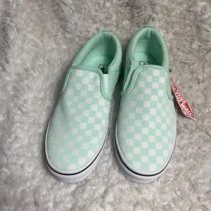 New without BoxVans checkers Mint green&amp; white slip on sneakers youth SZ6.0Y