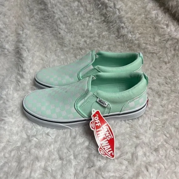 New without BoxVans checkers Mint green&amp; white slip on sneakers youth SZ6.0Y