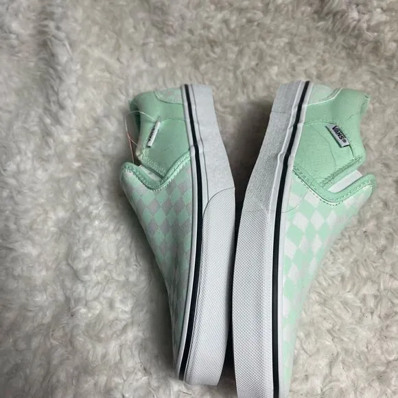 New without BoxVans checkers Mint green&amp; white slip on sneakers youth SZ6.0Y