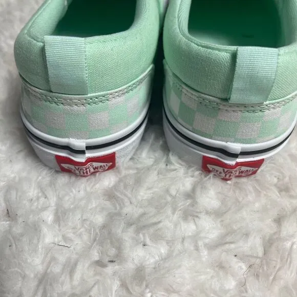 New without BoxVans checkers Mint green&amp; white slip on sneakers youth SZ6.0Y