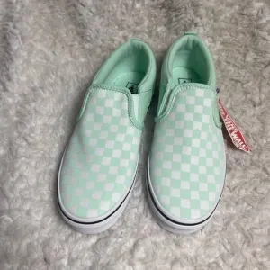 New without BoxVans checkers Mint green&amp; white slip on sneakers youth SZ6.0Y