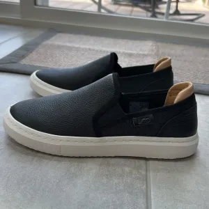 New Without Tags UGG Black Leather Alameda Slip-On Sneakers (Women’s) - Size 8.5