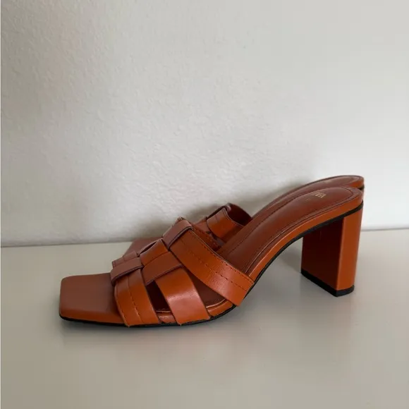 New Zara 100% leather Women's Tan /brown Heeled Sandals