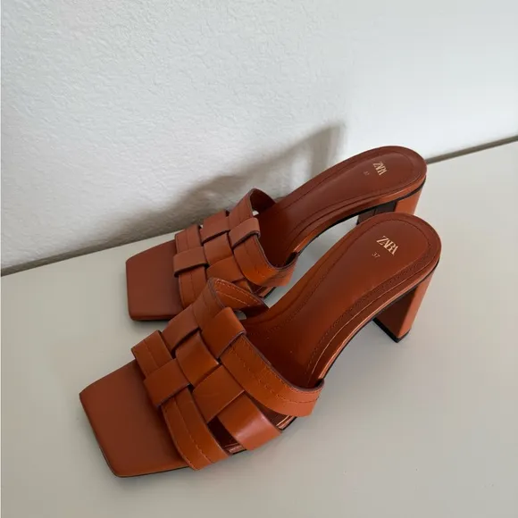 New Zara 100% leather Women's Tan /brown Heeled Sandals