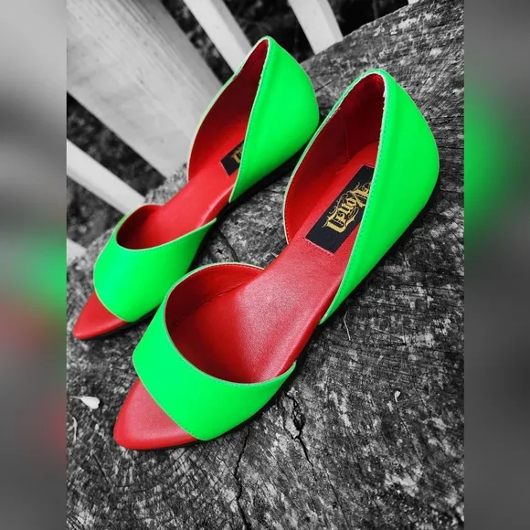 NEW/SoldOut ~ Von D Shoes ~ Eelctric Slime Green Peep Toe Flats Sandals