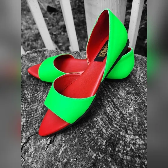 NEW/SoldOut ~ Von D Shoes ~ Eelctric Slime Green Peep Toe Flats Sandals