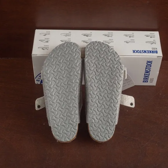 NIB Birkenstock Arizona Happy Lamb Sandals Kid's Size 2-2.5/US Gray