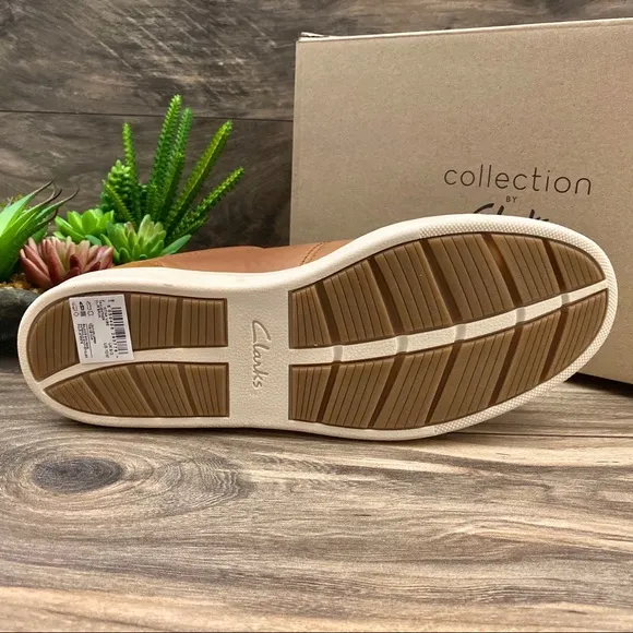 NIB Clarks Kitna Vibe Casual Comfort Sneakers Tan