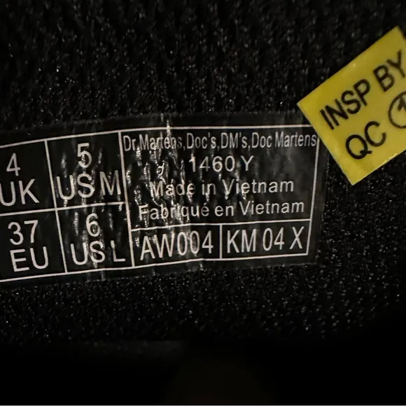 NIB Dr. Martens Youth/Junior 1460 Black Cosmic Glitter lace up boots $75