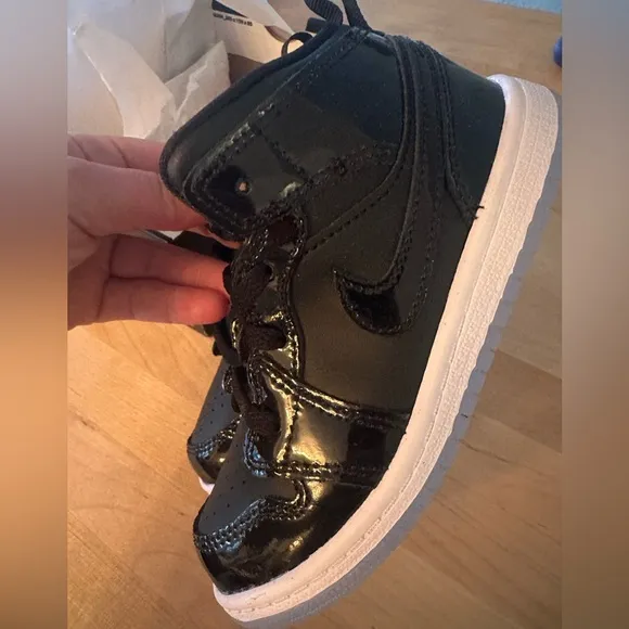 NIB Jordan 1 Mid SE Toddler/Toddler Shoes Black 10C