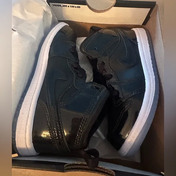 NIB Jordan 1 Mid SE Toddler/Toddler Shoes Black 10C