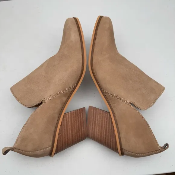 NIB Lucky Brand Women's Victorey Booties Leather Ankle Stacked Boots Size 9M