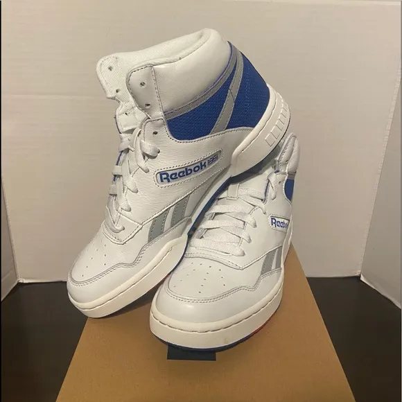 NIB Reebok White high top basketball shoes