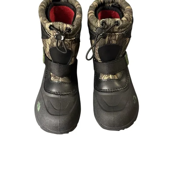 NIB The NorthFace Kids Camouflage Winter Boots