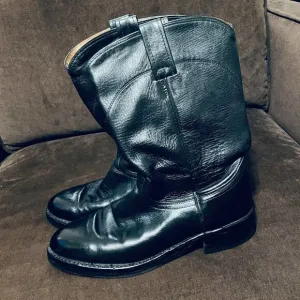 Nice Pair DAN POST Roper Boots w/Vibram soles 8.5
