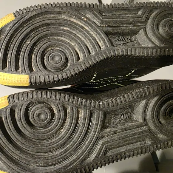 Nike Air Force 1 Black and Yellow Big Boys Sneakers. Like New.