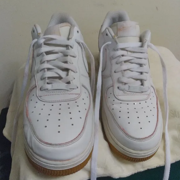 Nike Air Force 1 DJ2739-100 White Sneakers Gum Sole SNEAKERS MENS SZ 11