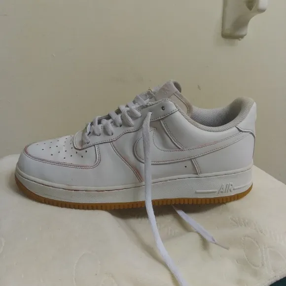 Nike Air Force 1 DJ2739-100 White Sneakers Gum Sole SNEAKERS MENS SZ 11