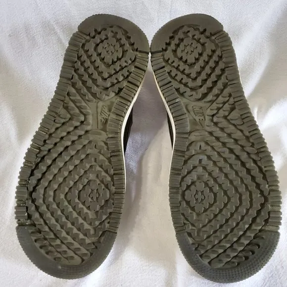 Nike Air Force 1 Gore-Tex Boot Medium Olive Men's Size 7 / Women's 8.5 US
