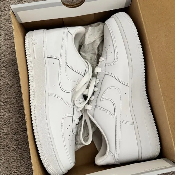 Nike Air Force 1 LE GS White Sneakers