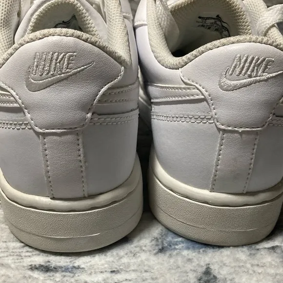 Nike Air Force 1 Low Casual Sneakers