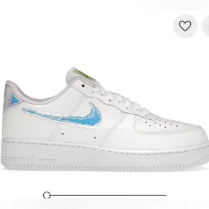 Nike Air Force 1 Low Iridescent Pixel Swoosh white pixels Minecraft kids 3.5