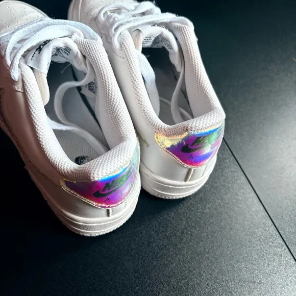 Nike Air Force 1 Low Iridescent Pixel Swoosh white pixels Minecraft kids 3.5
