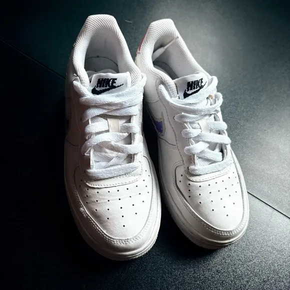 Nike Air Force 1 Low Iridescent Pixel Swoosh white pixels Minecraft kids 3.5