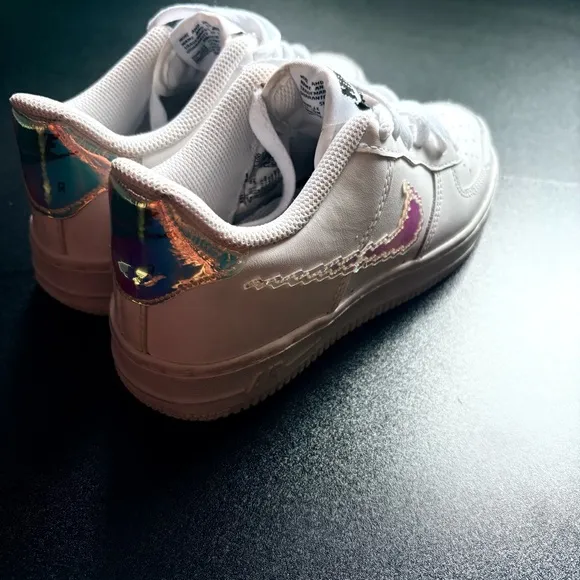 Nike Air Force 1 Low Iridescent Pixel Swoosh white pixels Minecraft kids 3.5