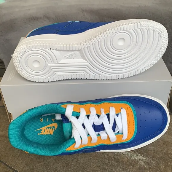 NIKE AIR FORCE 1 LV8 1 DBL WMNS