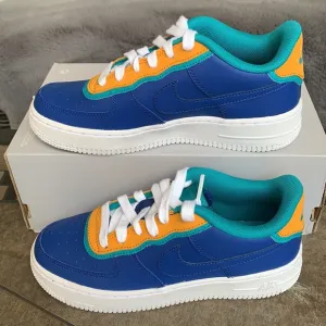 NIKE AIR FORCE 1 LV8 1 DBL WMNS