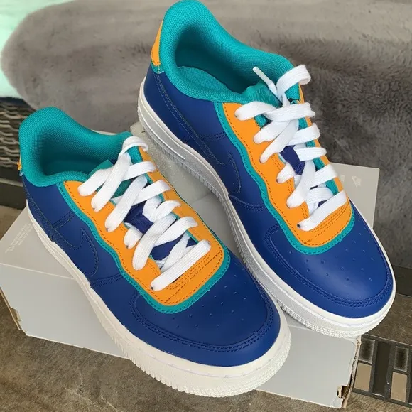 NIKE AIR FORCE 1 LV8 1 DBL WMNS