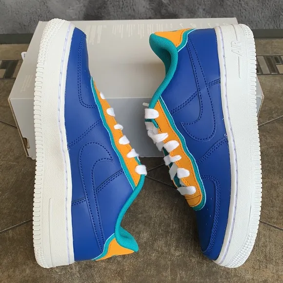 NIKE AIR FORCE 1 LV8 1 DBL WMNS