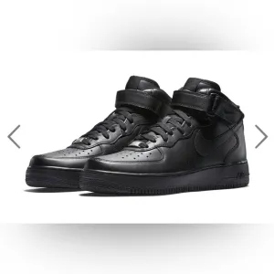Nike Air Force 1 Mens Mid 07' Black Sneaker Shoes