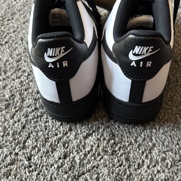 Nike Air Force 1 Next Nature            (Big Kid size 6)