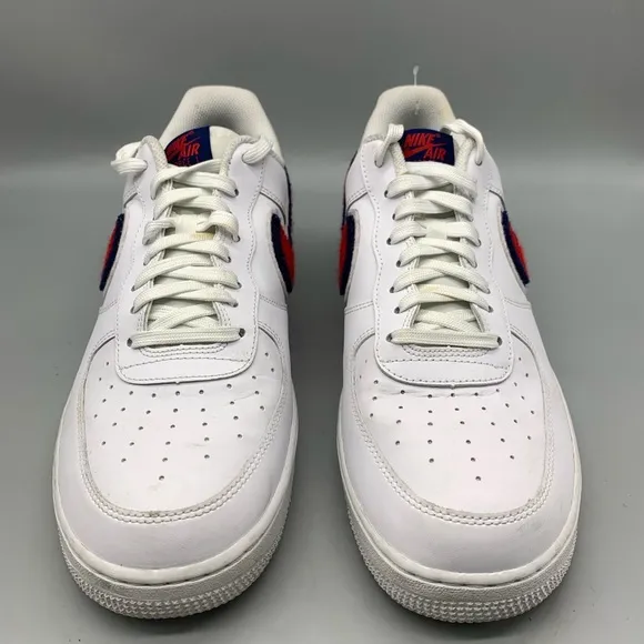 Nike Air Force 1'07 LV8 Mens Size 11 White Red Blue Chenille Swoosh Shoes