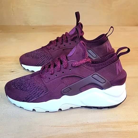 Nike Air Huarache 942121-600 Youth Sneakers