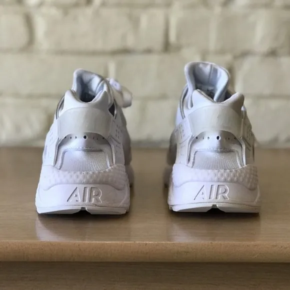 Nike Air Huarache Triple White Womens 11/ Mens 9.5 Sneakers Shoes Pure P…