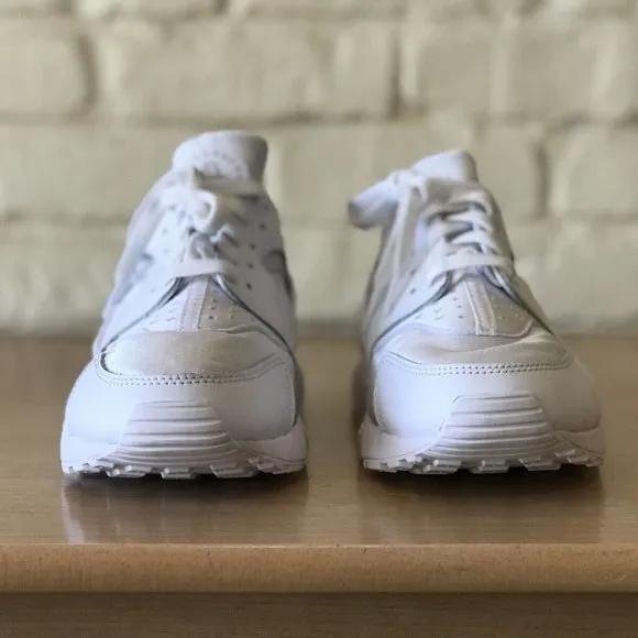 Nike Air Huarache Triple White Womens 11/ Mens 9.5 Sneakers Shoes Pure P…