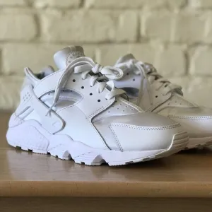 Nike Air Huarache Triple White Womens 11/ Mens 9.5 Sneakers Shoes Pure P…