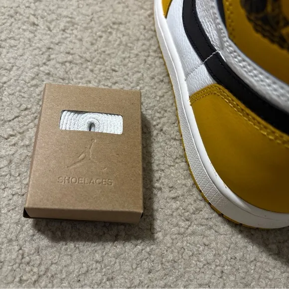 Nike Air Jordan 1 Men’s Size 8.5 Retro High OG Yellow Ochre DZ5485-701 Sneakers