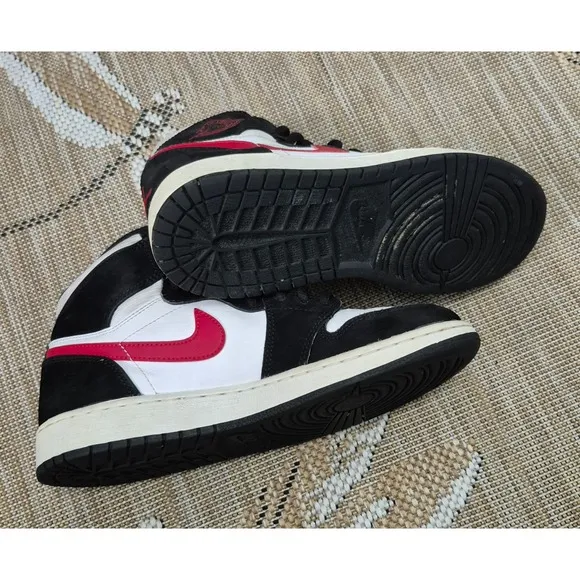 Nike Air Jordan 1 Mid Basketball Shoes Black White Red Sneakers Size 5.5Y